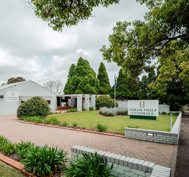 Hiram Philp funeral home